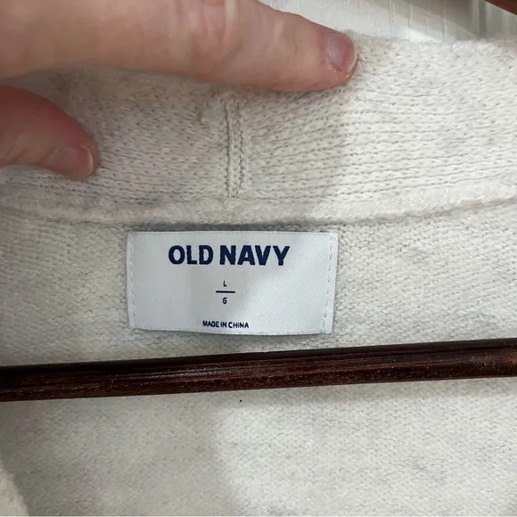 Old Navy off white with a slight color of gray button up cardigan size large - Picture 4 of 10